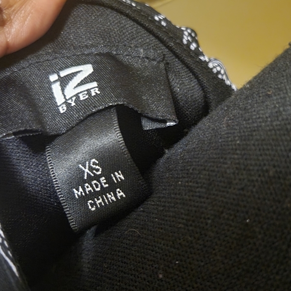 iZ Beyer Black & White Fancy Floral Dress - Picture 7 of 9